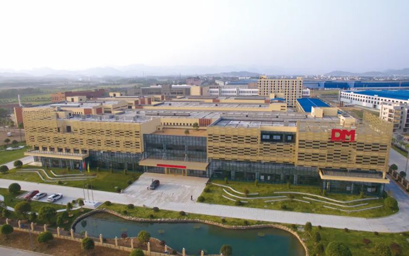 道明光学丨全球领先的新材料产业集团